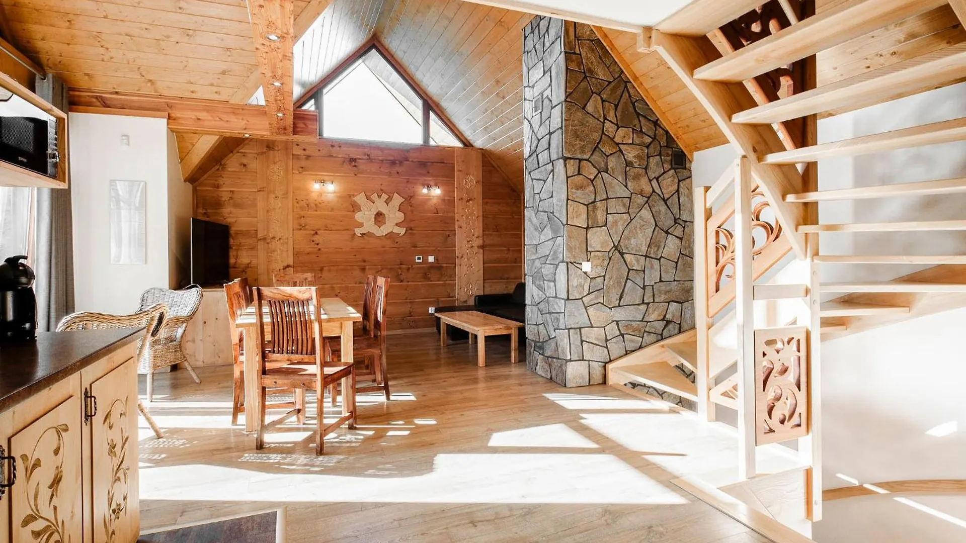 Domki Regionalne Tatrzanskie Echo Z Widokiem Na Tatry Zakopane Chalet