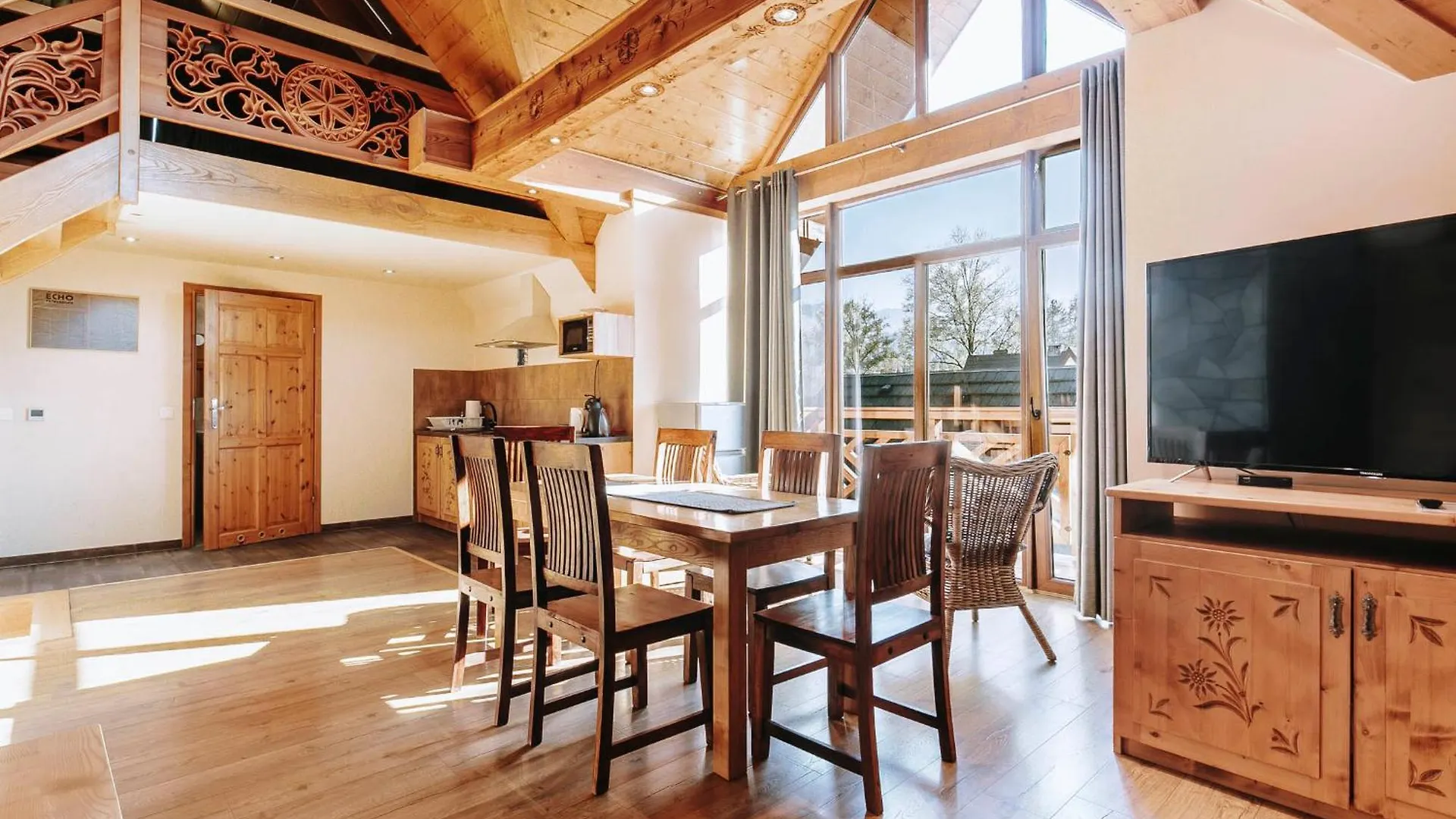 Domki Regionalne Tatrzanskie Echo Z Widokiem Na Tatry Zakopane Chalet