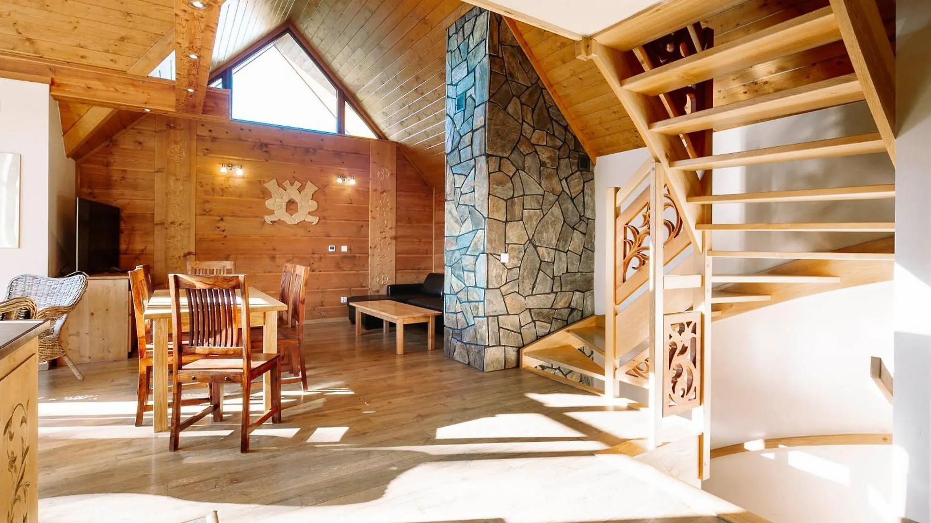 Domki Regionalne Tatrzanskie Echo Z Widokiem Na Tatry Zakopane Chalet